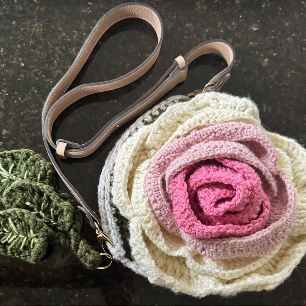 Floral Crochet Crossbody Bag - Pink and Cream